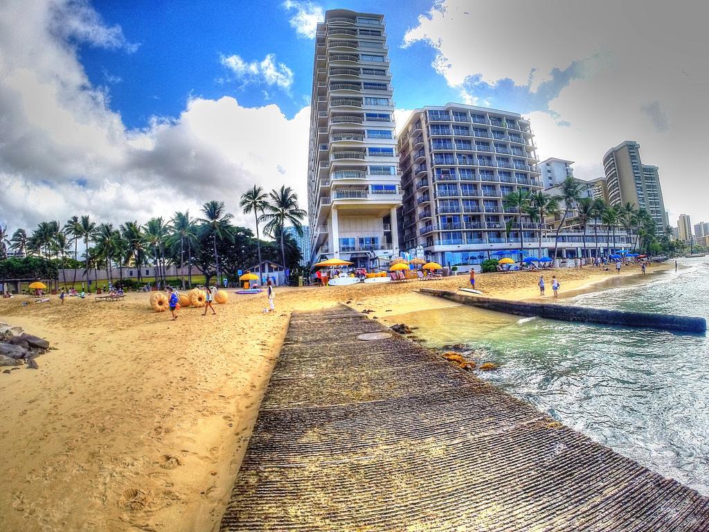 Waikiki Shore 515 Beachfront & Upgrade Apartment Honolulu Exterior photo
